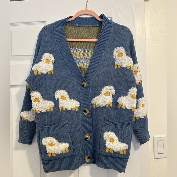 Cute lamb cardigan - Picture 2 of 3
